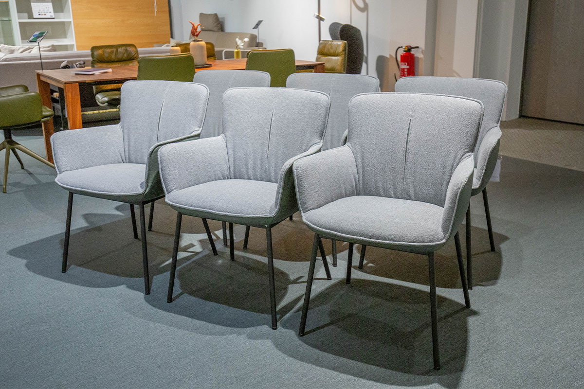 Stuhlgruppe 655 von Rolf Benz für 6.900 € Stuhlgruppe 655 von Rolf Benz für 6.900 €