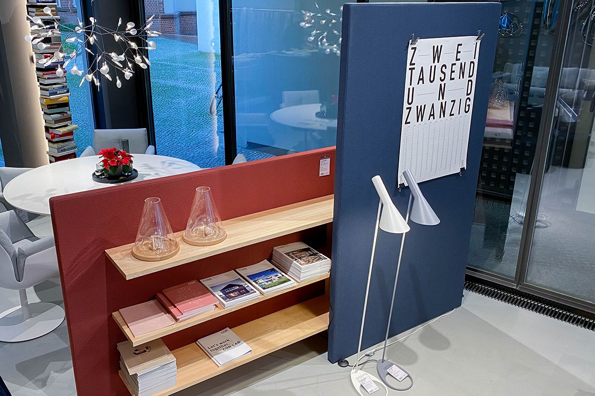 Ausstellungstück im Sale: Raumteiler Chart mit Regal und Ablage von COR für 3.550 €