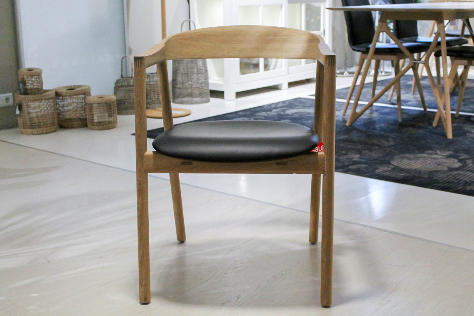 Stuhl Muna Chair in Leder von Gazzda