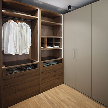 Cramer Holzmanufaktur Refugium begehbarer Kleiderschrank