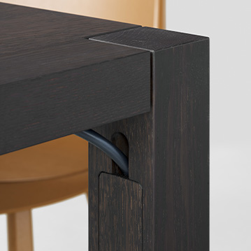 e15 Kabelmanagement für Tische