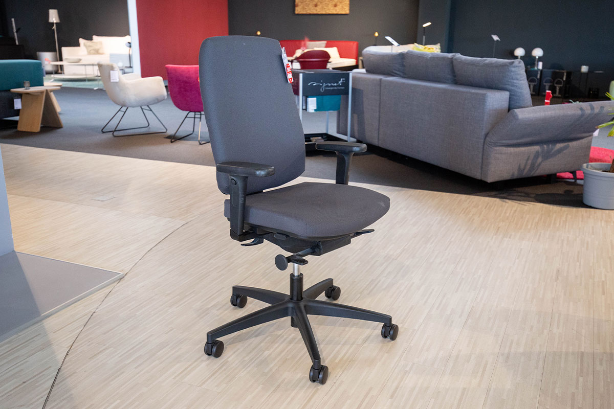 Bürodrehstuhl 441 Smart von Mauser für 695 € Bürodrehstuhl 441 Smart von Mauser für 695 €