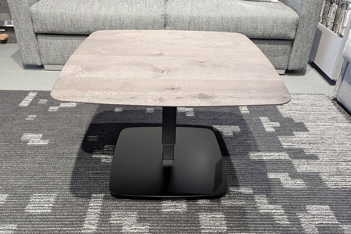 Couchtisch Falstaff von Bacher im Sale