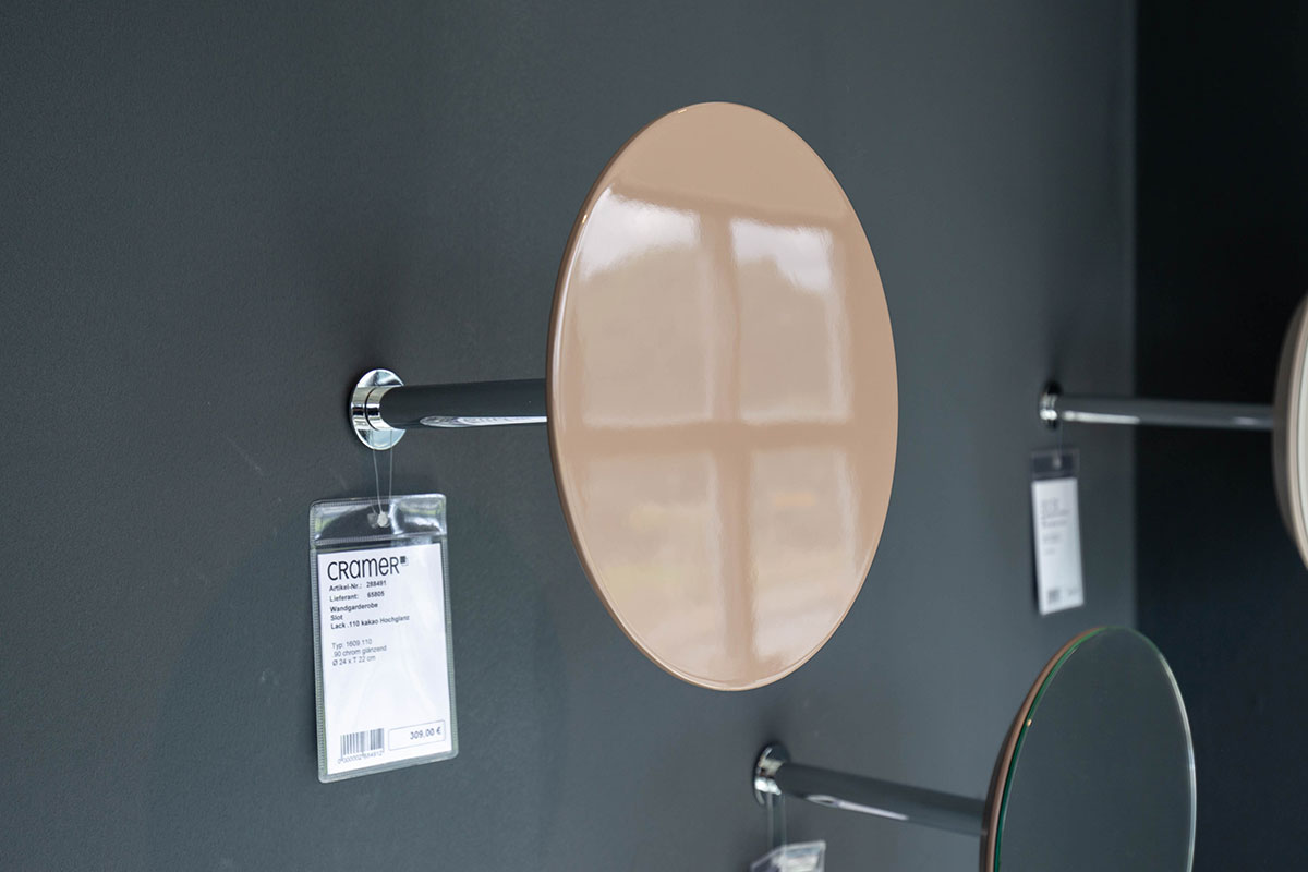 Wandgarderobe Slot von Schönbuch im Sale