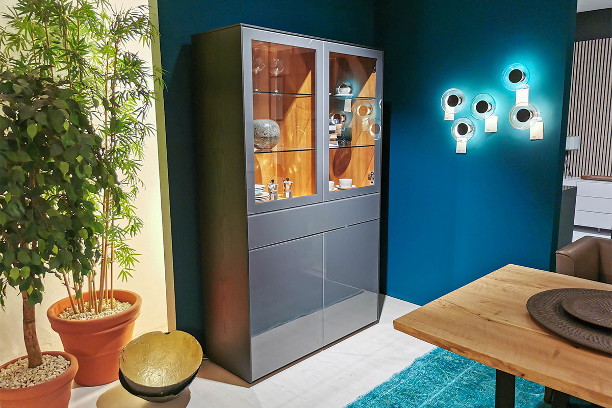 Vitrine Velare Moltenigrau von Cramer Holzmanufaktur für 4.490 € Vitrine Velare Moltenigrau von Cramer Holzmanufaktur für 4.490 €