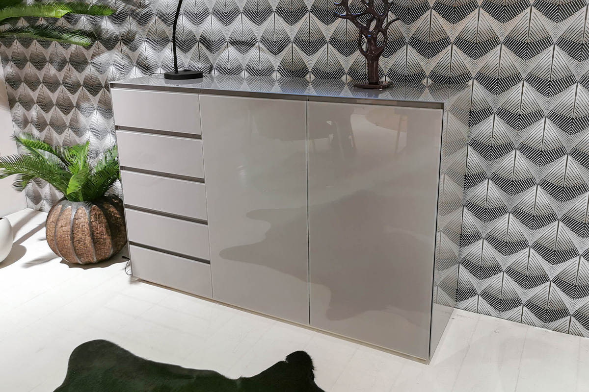 Sideboard Velare von Cramer Holzmanufaktur für 2.360 € Sideboard Velare von Cramer Holzmanufaktur für 2.360 €