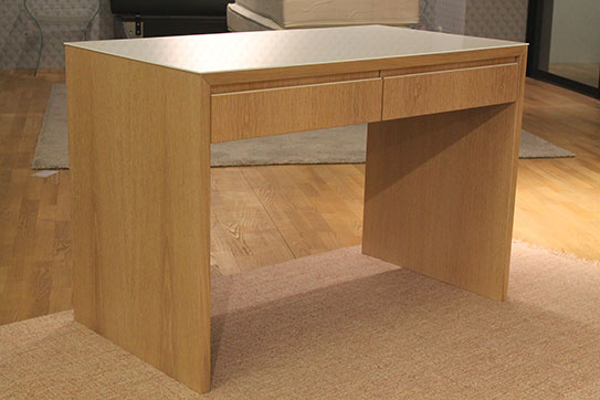 Schminkkommode Arcum von Cramer Holzmanufaktur im Sale