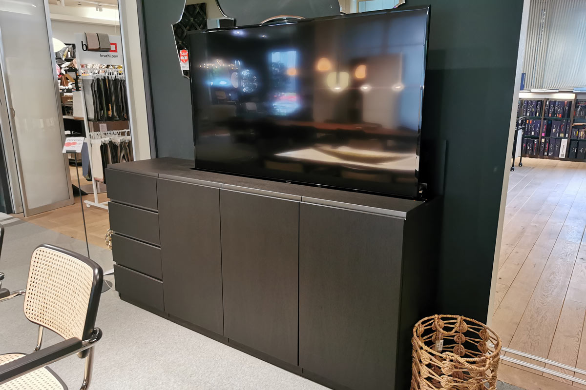 Mediensideboard Cavum inkl. 60'' TV von Cramer Holzmanufaktur im Sale