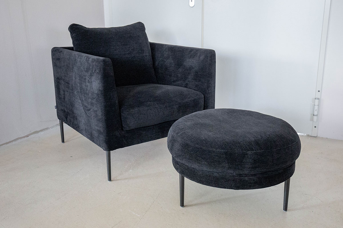 Pilotis Sessel inkl. Hocker von COR für 2.990 € Pilotis Sessel inkl. Hocker von COR für 2.990 €