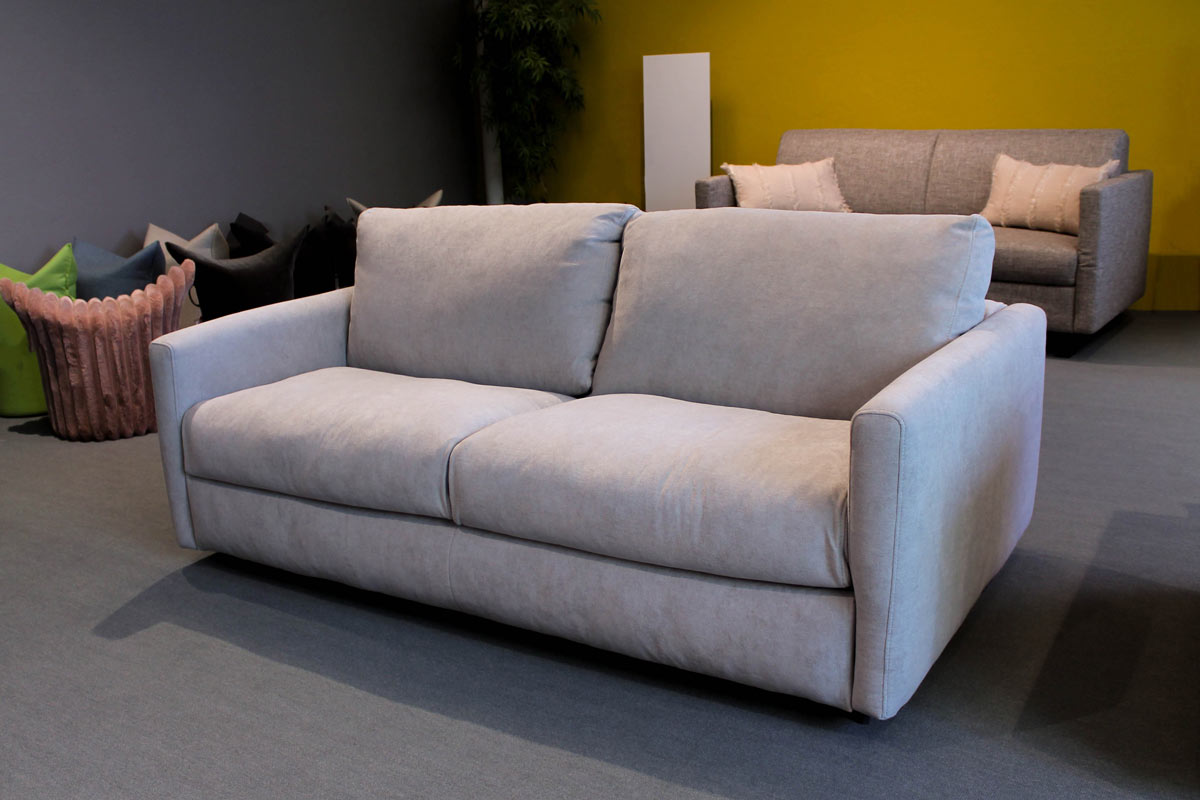 Schlafsofa Cinquanta Light von Cramer Polstermanufaktur für 1.990 € Schlafsofa Cinquanta Light von Cramer Polstermanufaktur für 1.990 €