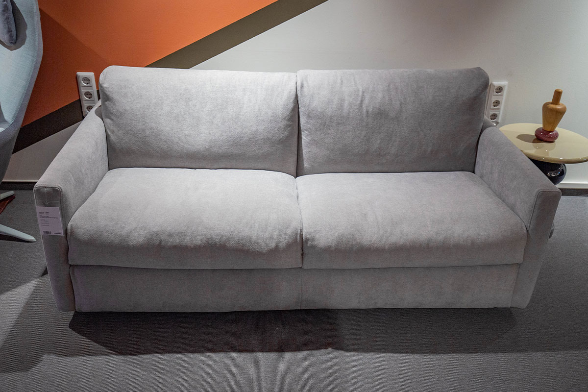 Schlafsofa Cinquanta Light von Cramer Polstermanufaktur im Sale
