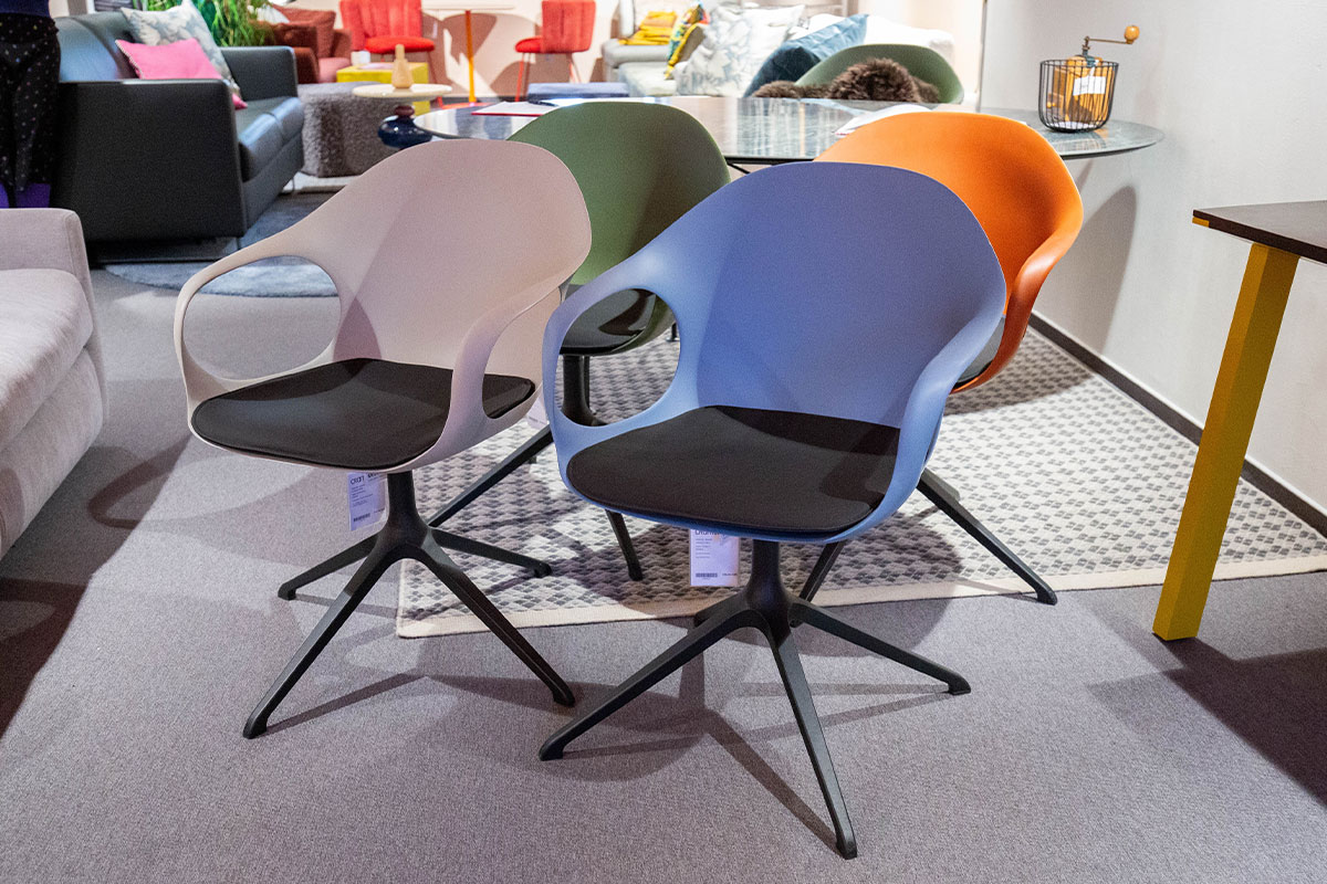 Stuhl Elephant inkl. Sitzkissen 4er Gruppe von Kristalia im Sale