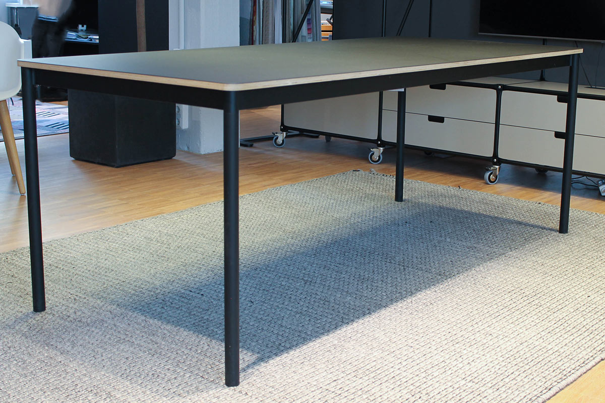 Schreibtisch Base von Muuto im Sale