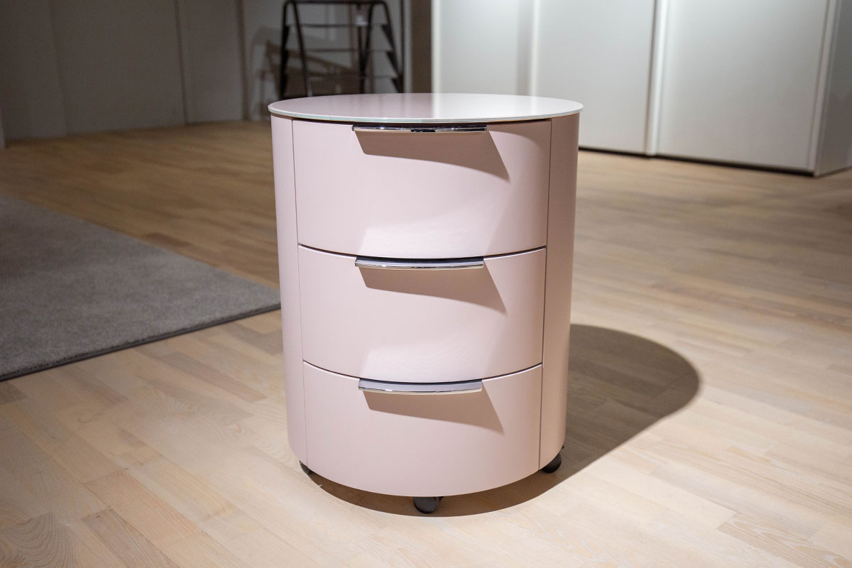 Rundkommode Conga altrosa von Schönbuch für 1.990 € Rundkommode Conga altrosa von Schönbuch für 1.990 €