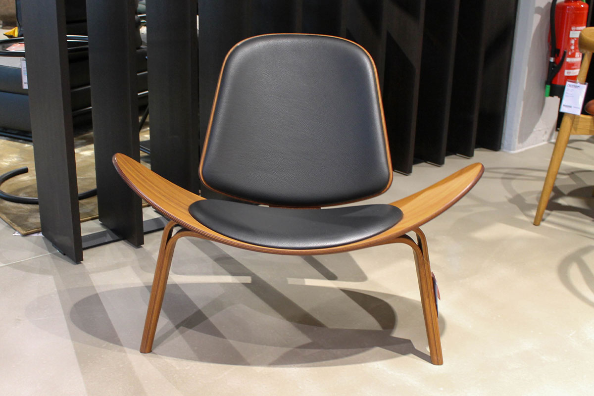 Sessel CH07 The Shell Chair von Carl Hansen für 2.990 € Sessel CH07 The Shell Chair von Carl Hansen für 2.990 €