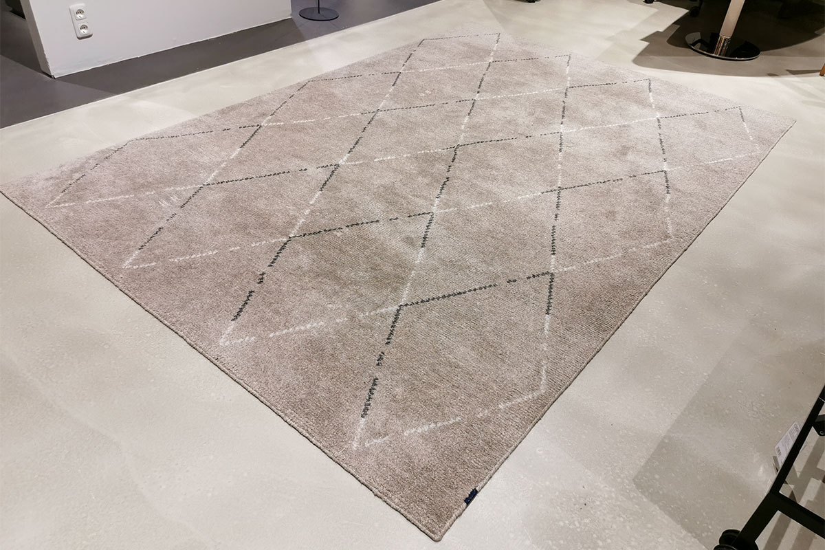 Teppich Moroccan Nomad 300 x 200 cm von Kymo für 1.290 € Teppich Moroccan Nomad 300 x 200 cm von Kymo für 1.290 €