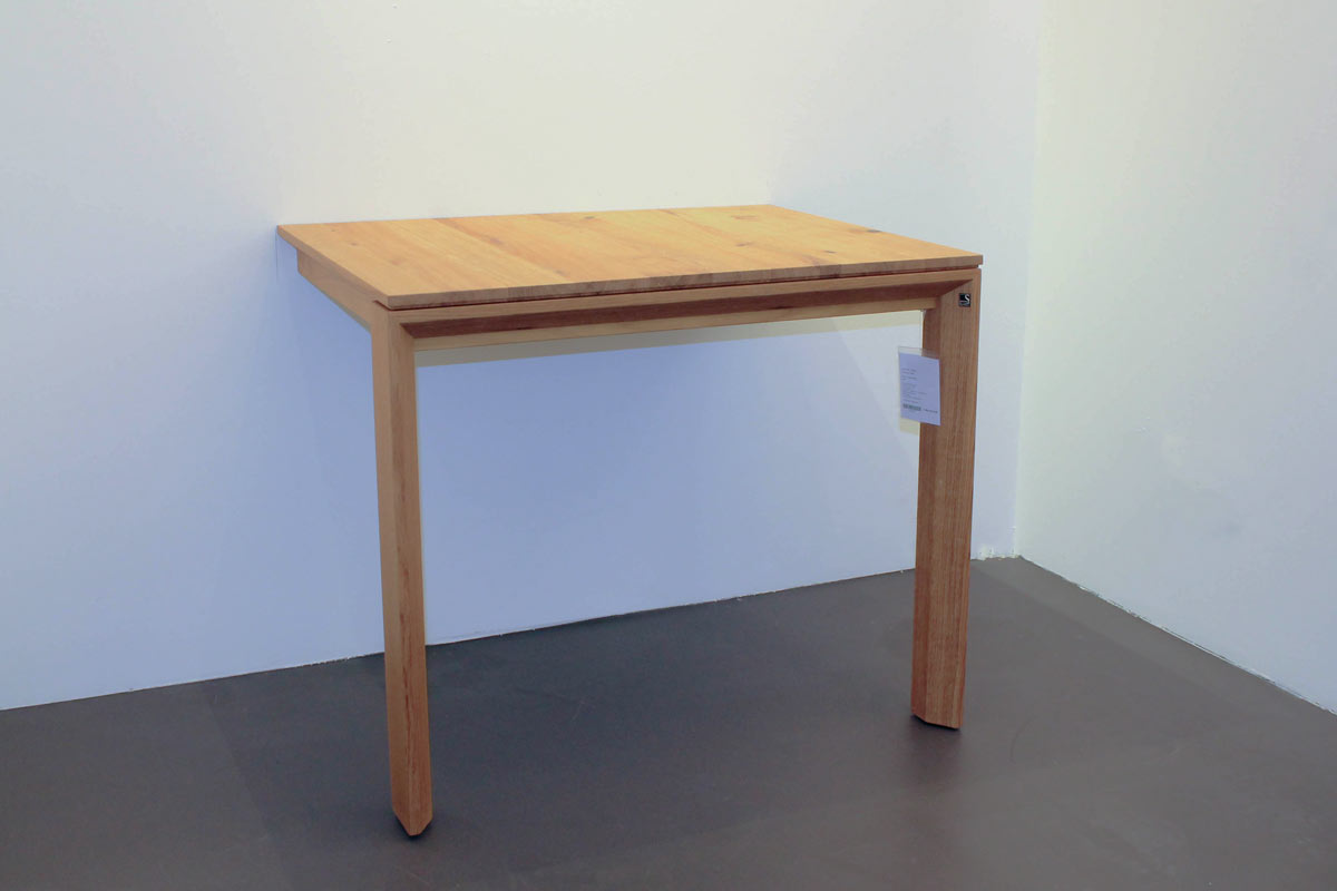 Wand- und Anstelltisch Jade von Scholtissek für 1.990 € Wand- und Anstelltisch Jade von Scholtissek für 1.990 €