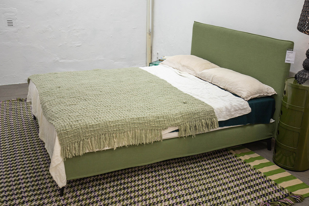 Bett Slim Edition inkl. Matratze von Möller Design im Sale