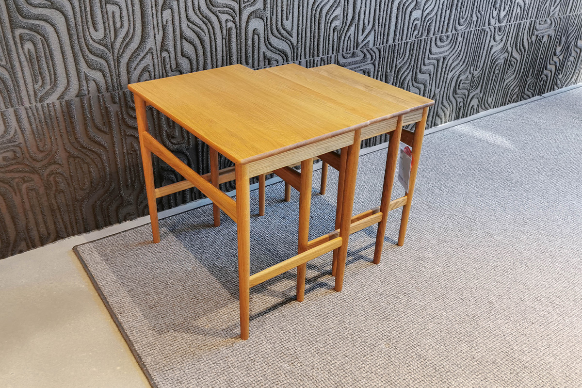 3er Set Beistelltische Nesting Tables Eiche geölt von Carl Hansen für 1.100 € 3er Set Beistelltische Nesting Tables Eiche geölt von Carl Hansen für 1.100 €
