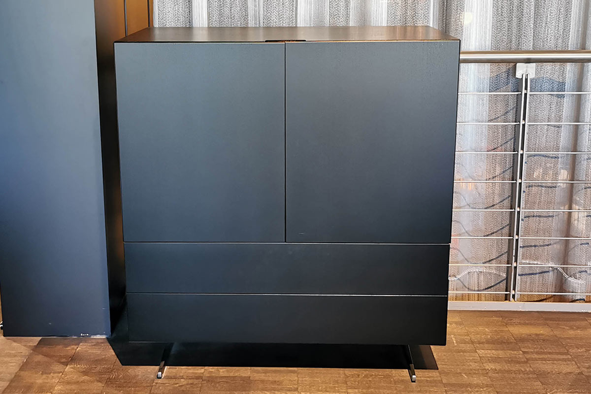 Kommode Piuma von Flexform für 8.990 € Kommode Piuma von Flexform für 8.990 €