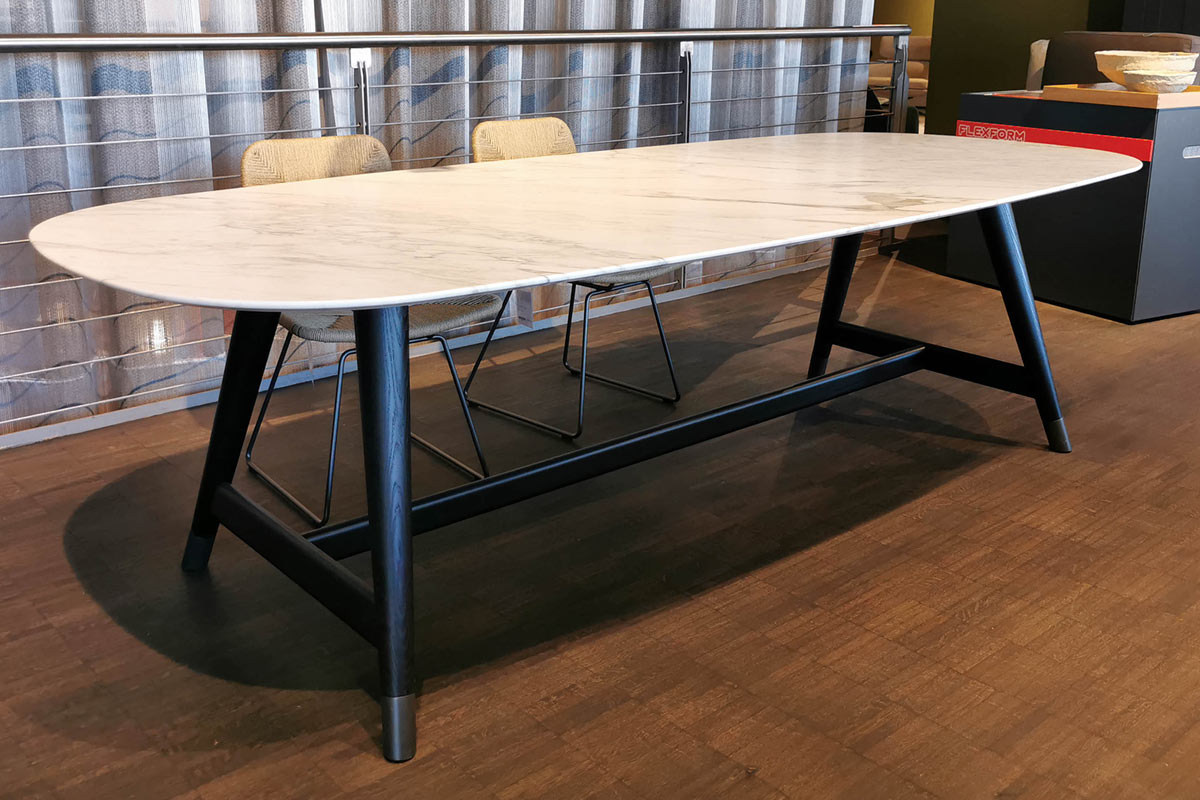 Esstisch Desco von Flexform für 10.990 € Esstisch Desco von Flexform für 10.990 €