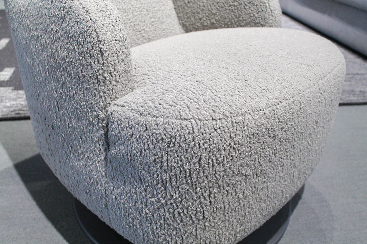 Schaukelsesssel Cavallo mit Armlehnen von Cramer Polstermanufaktur