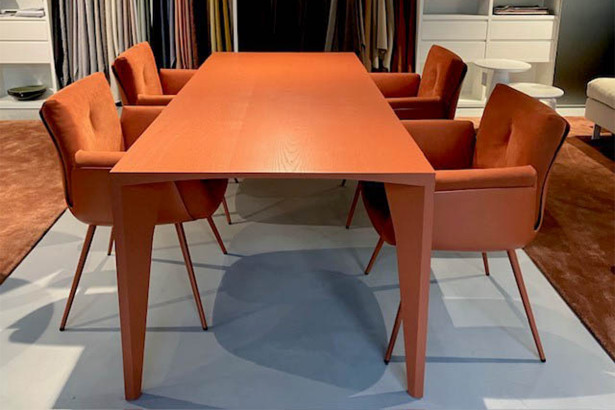 Esstisch Delta von COR für 3.480 € Esstisch Delta von COR für 3.480 €