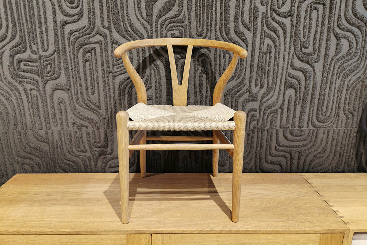 Kinderstuhl CH24 Child von Carl Hansen für 440 € Kinderstuhl CH24 Child von Carl Hansen für 440 €