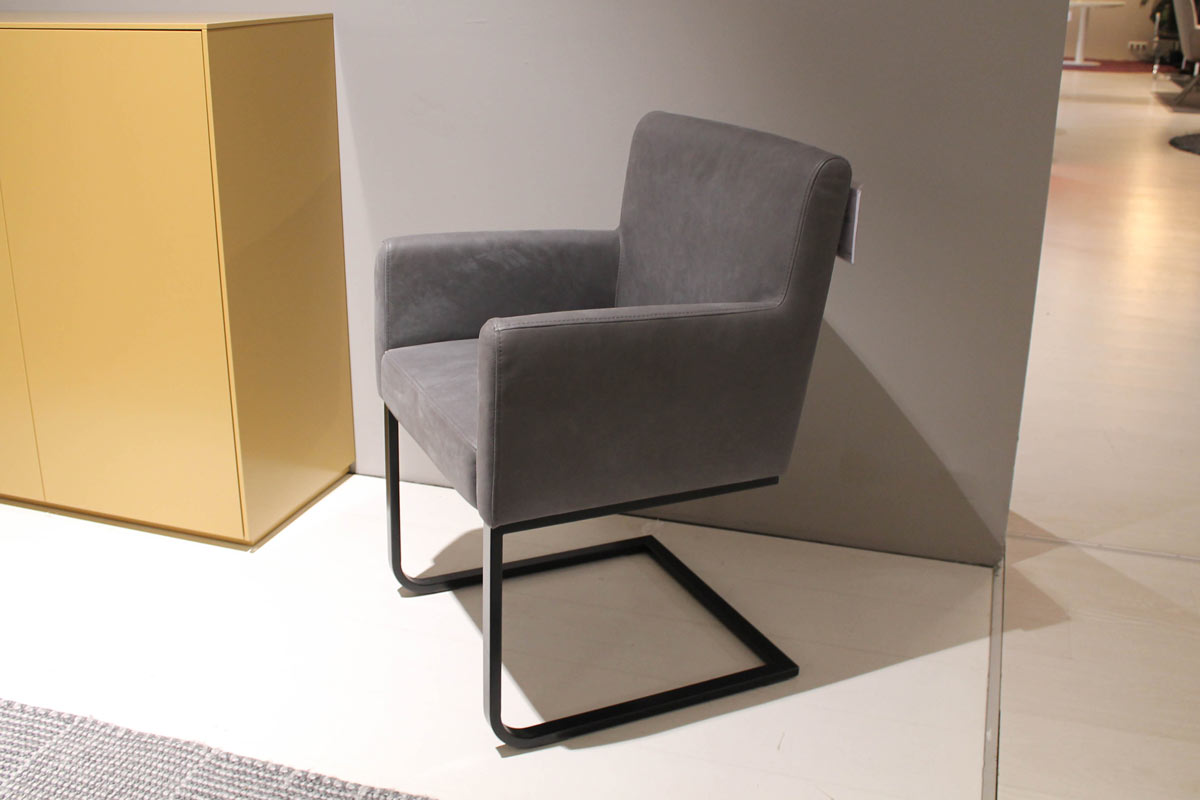 Stuhl Kristin grau 4er Gruppe von Cramer Polstermanufaktur