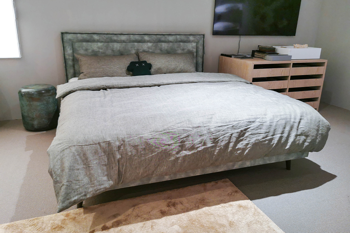 Boxspringbett Lovely Seaglass von Harrison Spinks für 4.990 € Boxspringbett Lovely Seaglass von Harrison Spinks für 4.990 €