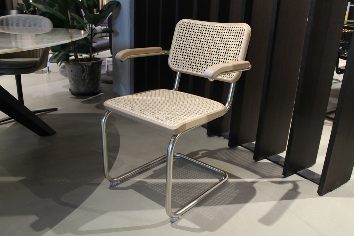 Freischwinger S64 P, Nordic 04 von Thonet für 1.490 € Freischwinger S64 P, Nordic 04 von Thonet für 1.490 €
