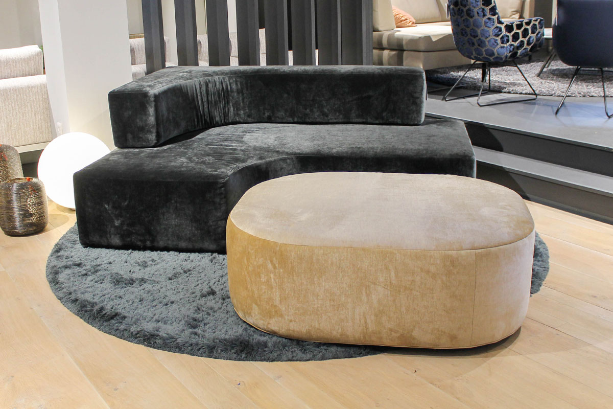 Wohnlandschaft 2C inkl. Hocker von Cramer Polstermanufaktur für 2.290 € Wohnlandschaft 2C inkl. Hocker von Cramer Polstermanufaktur für 2.290 €