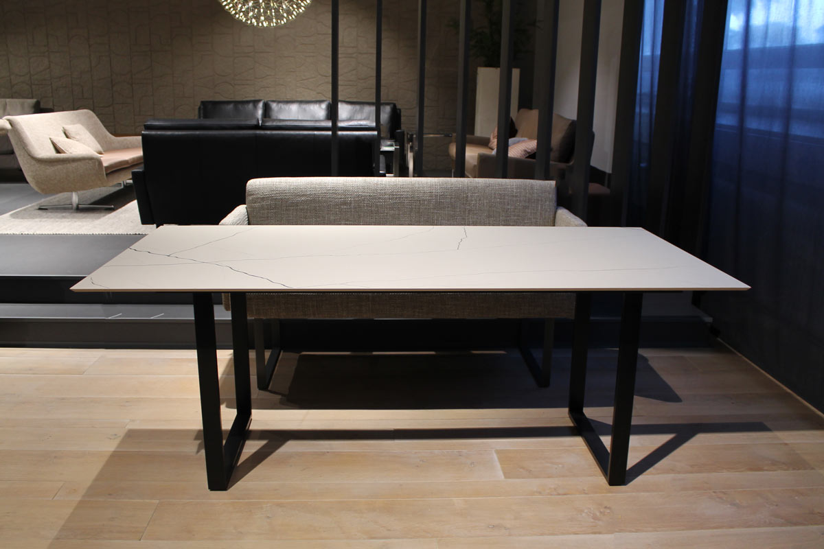 Esstisch Inalco von Cramer Holzmanufaktur für 2.490 € Esstisch Inalco von Cramer Holzmanufaktur für 2.490 €